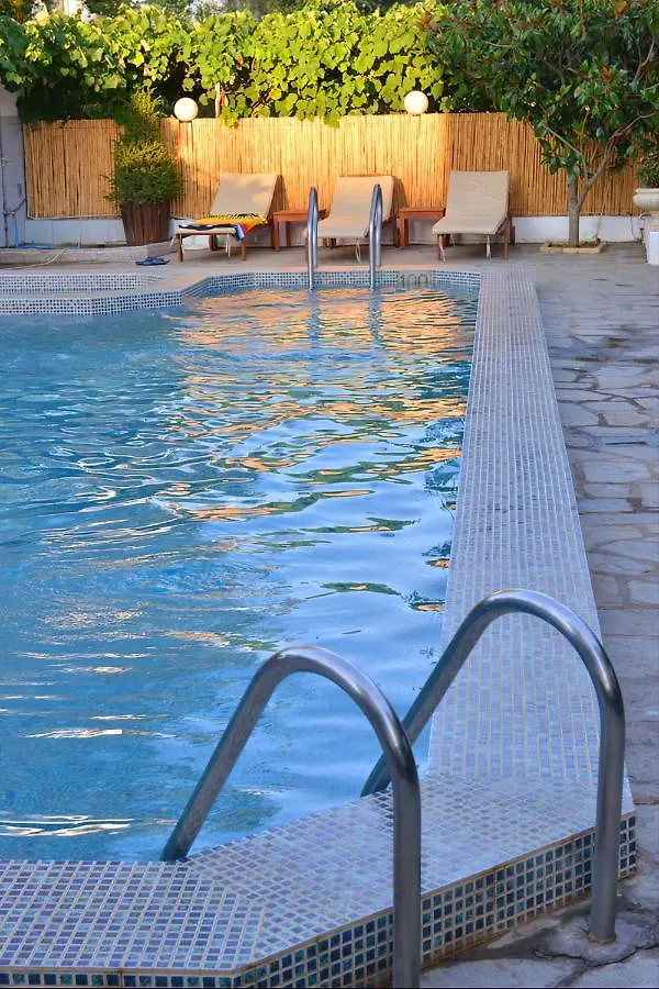 Anna Christina Apartments Metamorfosi